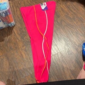 Ladies, fashion leggings, members mark size 2 XL, pink pockets, stripes  pre-own